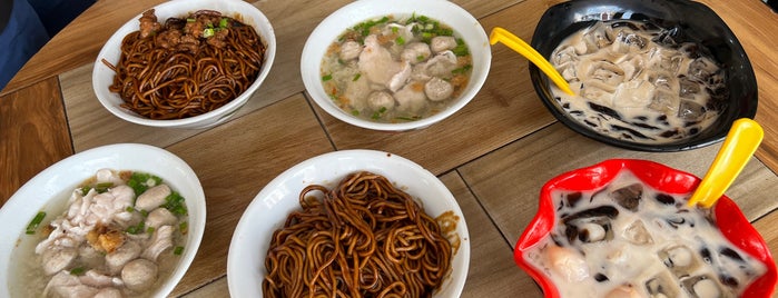 Kedai Kopi Jia Siang 家香生肉面 is one of Food.