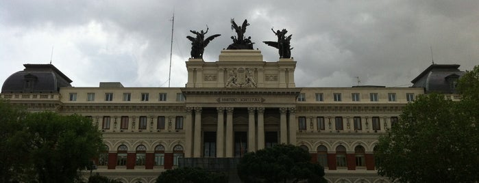 Ministerio de Agricultura, Alimentación y Medio Ambiente is one of Madrid: Administración Pública.