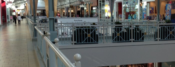 Bridgewater Commons is one of Places I Miss in Jersey :(.