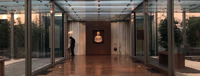 MAO - Museo d'Arte Orientale is one of список.