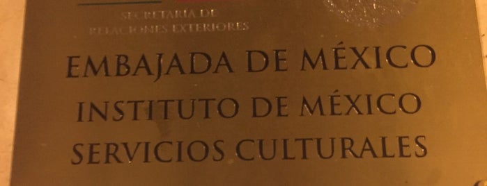 Embajada de los Estados Unidos Mexicanos is one of Locais curtidos por Chuk.