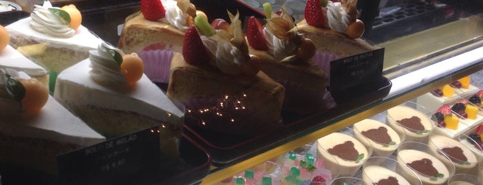 Kazu Cake is one of Melissa : понравившиеся места.