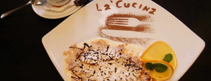 La cucina is one of Ayrat'ın Beğendiği Mekanlar.