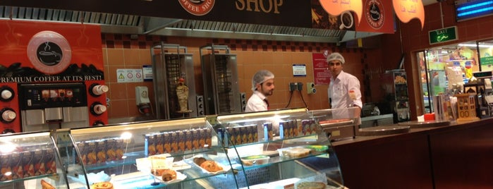 Coffee Shop is one of Abu Dhabi Food 2.