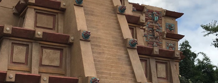Mexico Pavilion is one of Lindsayeさんのお気に入りスポット.