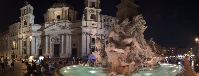 Piazza Navona is one of Bellisimo!.