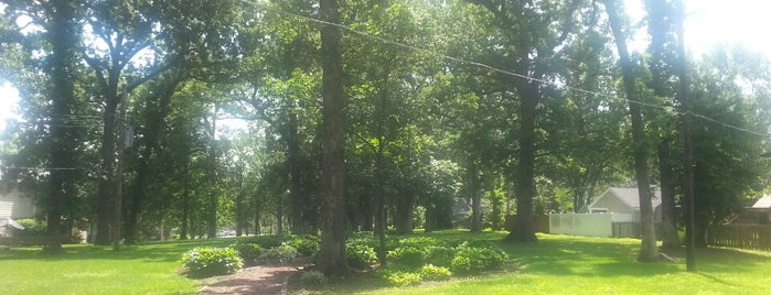 Brentwood Forest Walking Trail is one of Trails in metro St, Louis Area.
