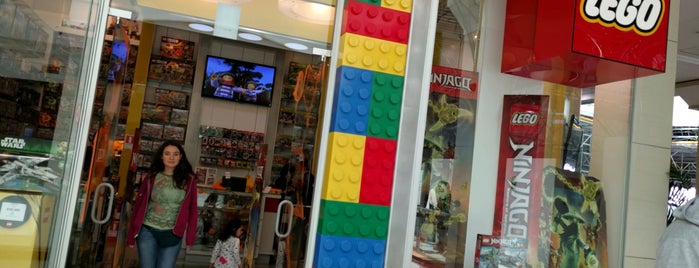 LEGO Store is one of LEGO Stores de Chile.