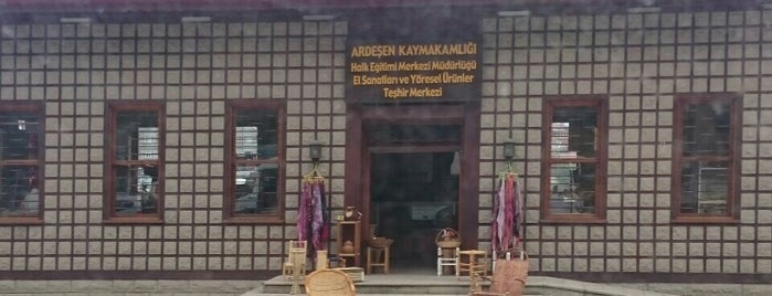 Ardeşen HEM/El Sanatları Ve Teşhir Mağazası is one of Orte, die TUNGAERALP gefallen.