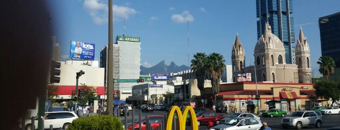 McDonald's is one of En Monterrey.