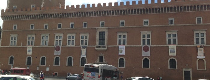Piazza Venezia is one of Da vedere a Roma.