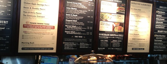 Corner Bakery Cafe is one of Tumaraさんのお気に入りスポット.