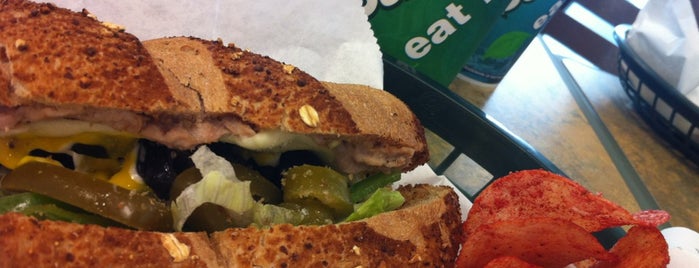 Subway is one of Lugares favoritos de Patricia.