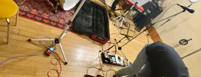 Reharsal Studio Majestic is one of TERRACE HOUSE's Venue #1.