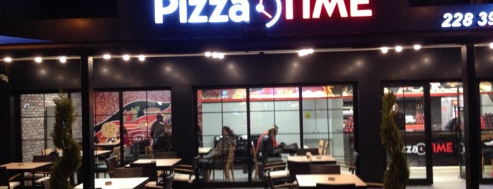 Pizza Time is one of Lugares favoritos de Oktunç.