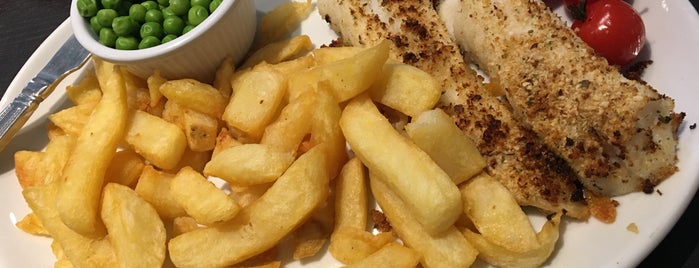 Olivers Fish and Chip Shop is one of Mike'nin Beğendiği Mekanlar.