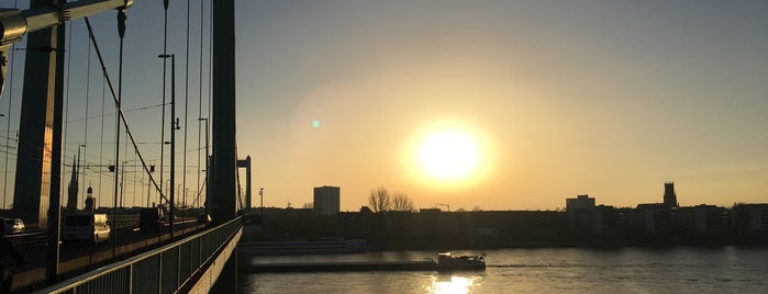 Mülheimer Brücke is one of Rheinbrücken in Köln.