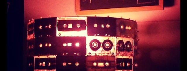 Cassette Bar is one of Gin tonics.