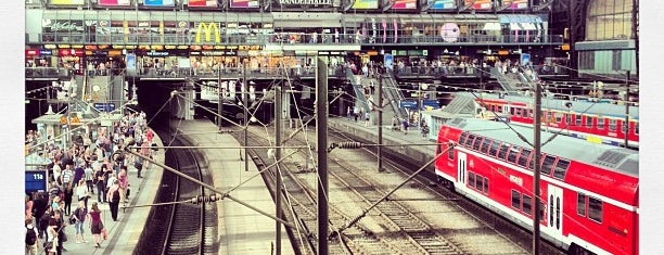 สถานีรถไฟฮัมบูร์ก is one of Bahnhöfe Deutschland.