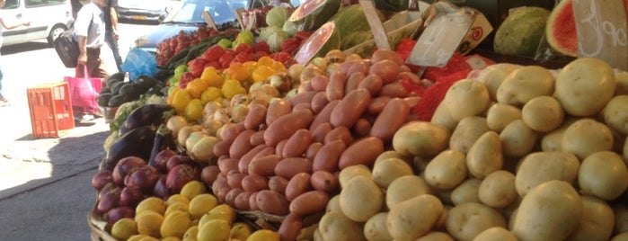 Talpiot Market is one of Lugares favoritos de Tatiana.