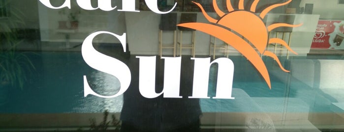 Cafe Sun is one of สถานที่ที่ Duygu ถูกใจ.