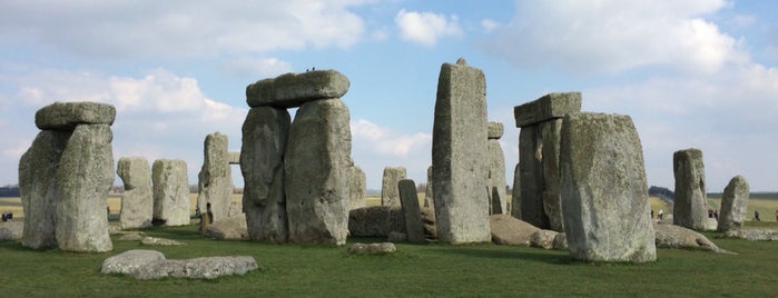 Stonehenge is one of Locais curtidos por Yarn.