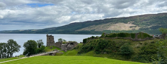 Urquhart Castle is one of Locais curtidos por Yarn.