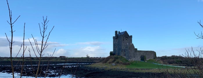 Dunguaire Castle is one of Orte, die Yarn gefallen.
