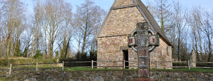The Irish National Heritage Park is one of Locais curtidos por Yarn.