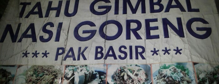 Tahu gimbal Pak Basyir is one of Guide to Semarang's best spots.