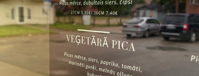 Štoka pica is one of Pica.