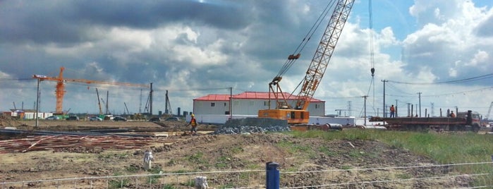 Shanghai Disney Resort-Project Site is one of Locais curtidos por Mike.