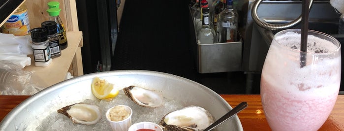 JD's Raw Bar is one of Zoeさんのお気に入りスポット.