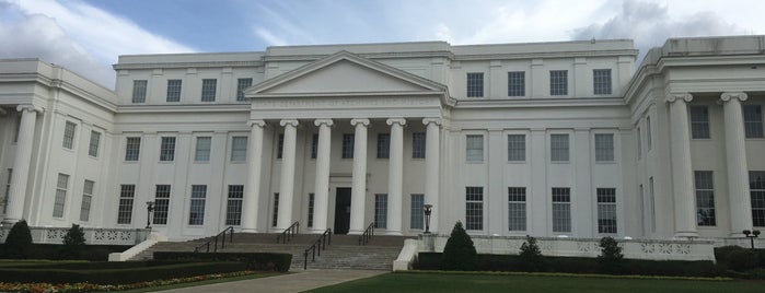 Alabama Dept of Archives & History is one of Shawn : понравившиеся места.
