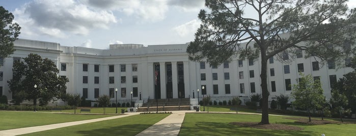 Alabama State Capitol is one of Locais curtidos por Shawn.