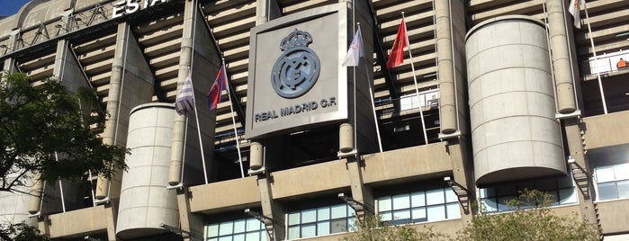 Estádio Santiago Bernabéu is one of Locais salvos de Fabio.