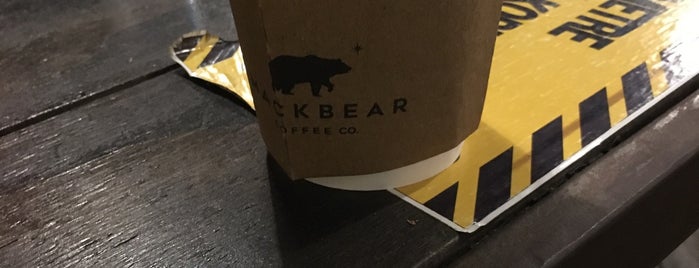 Mackbear Coffee Co. is one of Posti che sono piaciuti a Tuğrul.