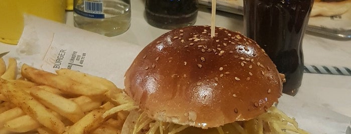Vintage Burger is one of Lieux qui ont plu à Onur.