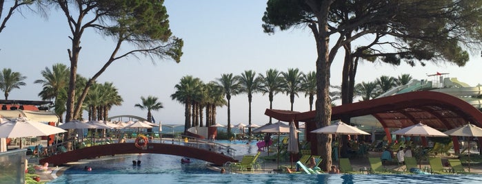 Cornelia De Luxe Resort is one of Rabia’s Liked Places.