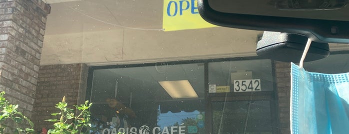 The Oasis Cafe is one of สถานที่ที่บันทึกไว้ของ Taryn.