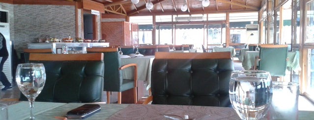 Sena Restaurant is one of สถานที่ที่ Fadik ถูกใจ.
