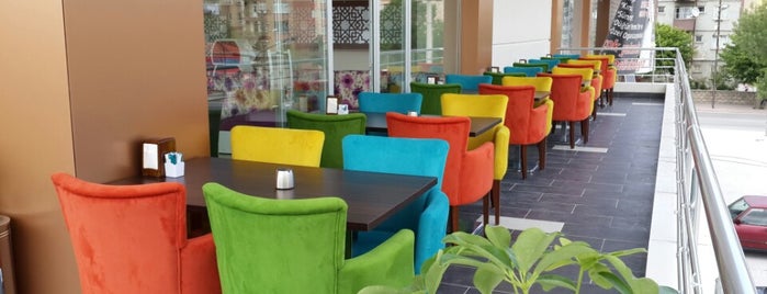 Nutrex Cafe & Patisserie is one of Konya'da Café ve Yemek Keyfi.