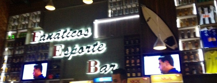Fanáticos Esporte Bar is one of Lieux qui ont plu à JRA.