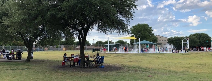 Campbell Green Park is one of Dallas-Kids.