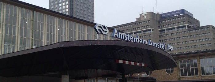 Stationsplein Amstel is one of Mishutkaさんのお気に入りスポット.