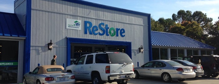 Habitat For Humanity Restore is one of Tempat yang Disukai Todd.