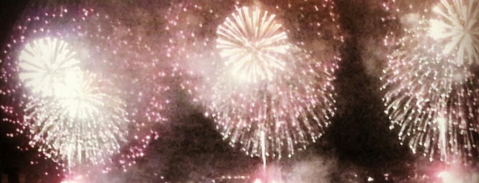 Macys Fourth Of July Fireworks is one of justinstoned'in Beğendiği Mekanlar.