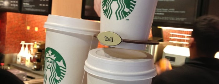 Starbucks is one of Bertrandさんのお気に入りスポット.