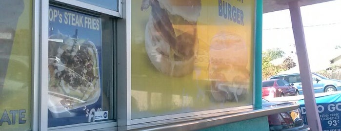 Pop's Drive In is one of Bako Burgers.