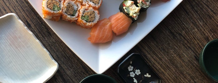 Zeke sushi is one of بلدن.
